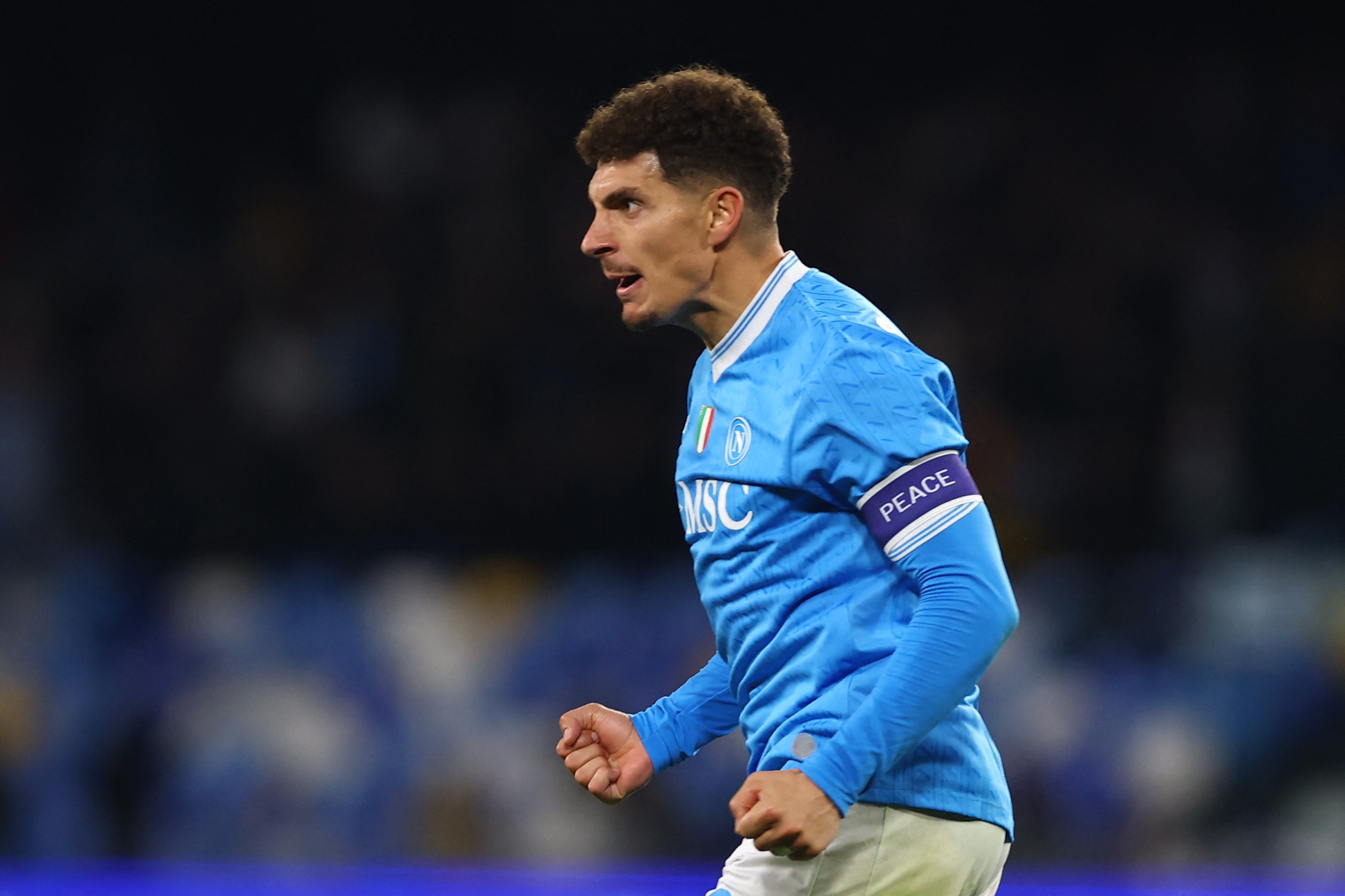 记者：墨超帕丘卡前锋卡迪兹即将加盟武汉三镇，合同为期两年